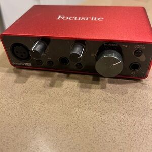 Scarlett 2i2 Red Audio Interface